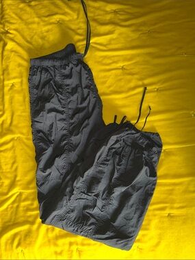 H&M black cargo style pants